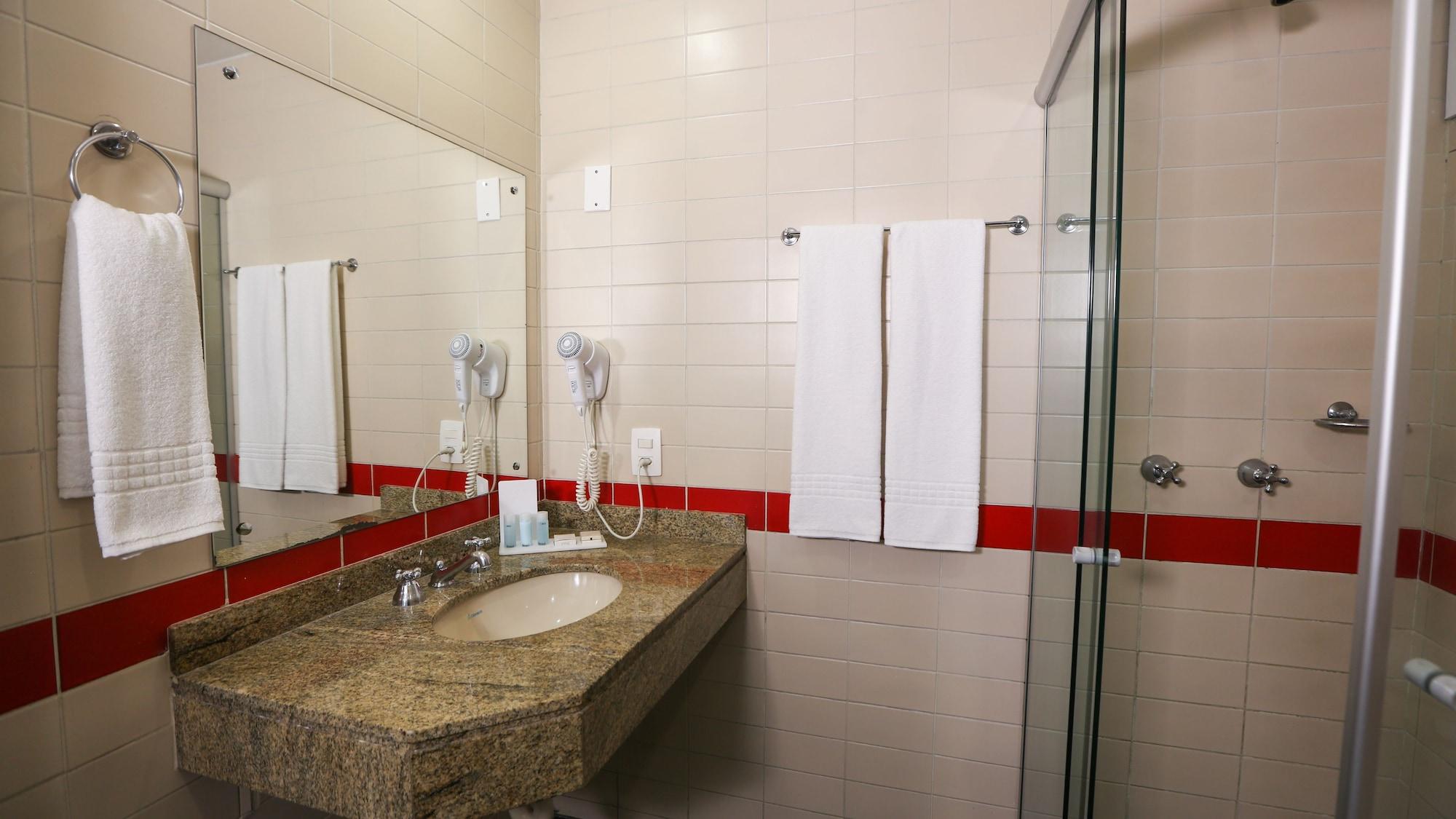 Bristol Metropolitan Centro Hotel 3*
